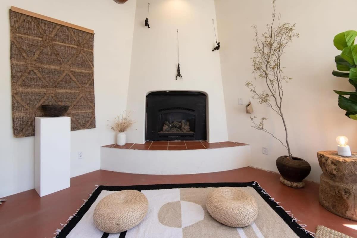Renovated Lodge - Room 2 With Pool Access Joshua Tree Kültér fotó